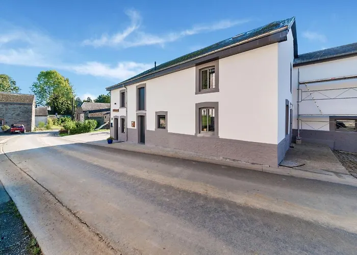 Cozy Holiday Home In Houffaliz With Garden