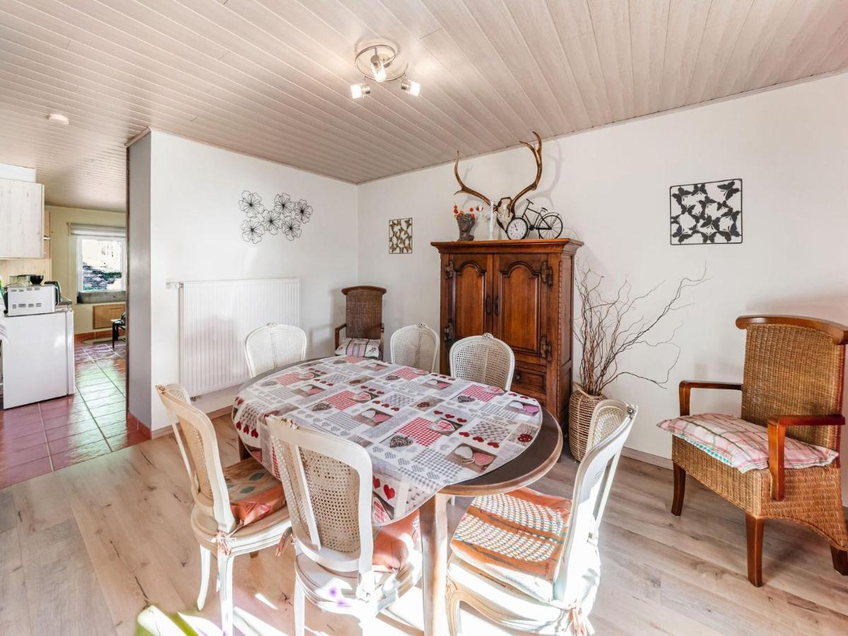 Holiday home Cozy In Houffaliz With Garden Nadrin